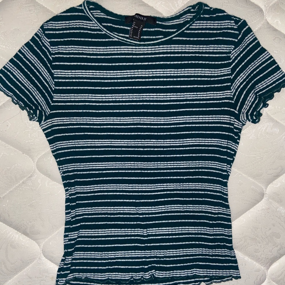 Forever 21 Crop Tee
